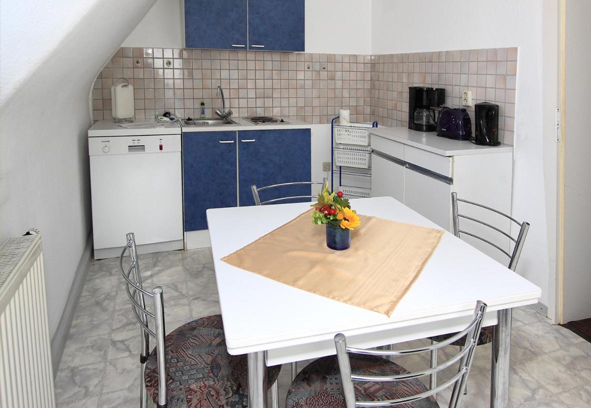 Gaststaette Und Pension Felsenthal Tabarz Pokoj fotografie