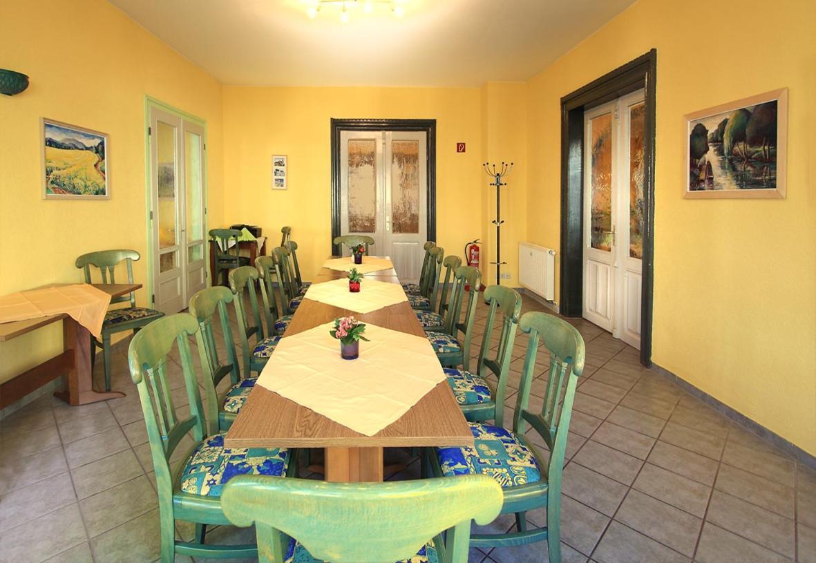 Gaststaette Und Pension Felsenthal Tabarz Pokoj fotografie
